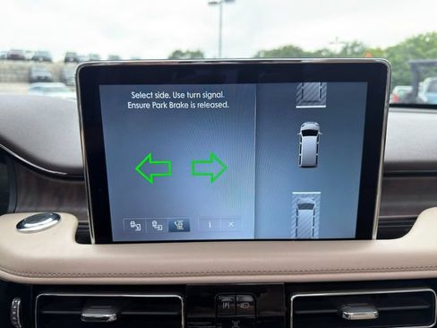 Used 2023 Lincoln Aviator Grand Touring w/ Equipment Group 301A AWD/4WD image 36