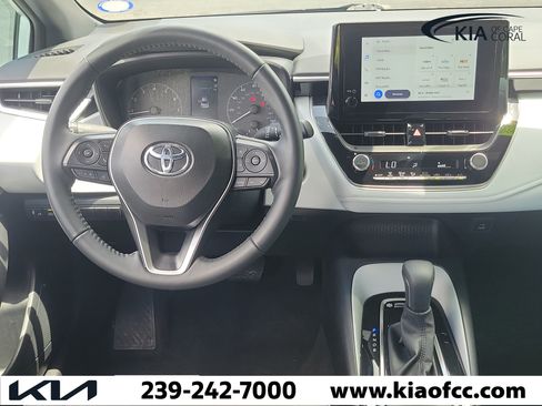 Used 2025 Toyota Corolla SE FWD image 17