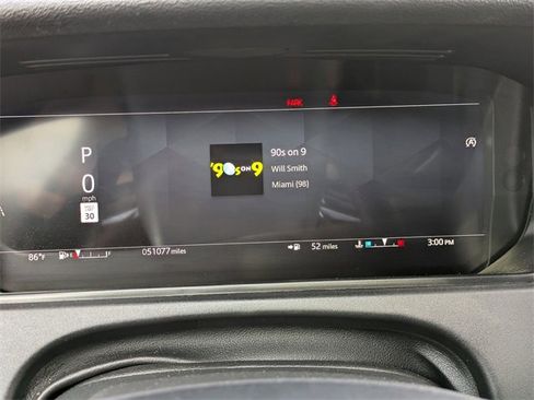 Used 2025 Land Rover Range Rover Velar Dynamic SE image 33