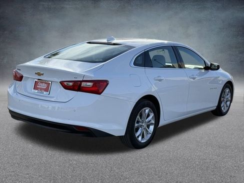 Used 2024 Chevrolet Malibu LT image 3