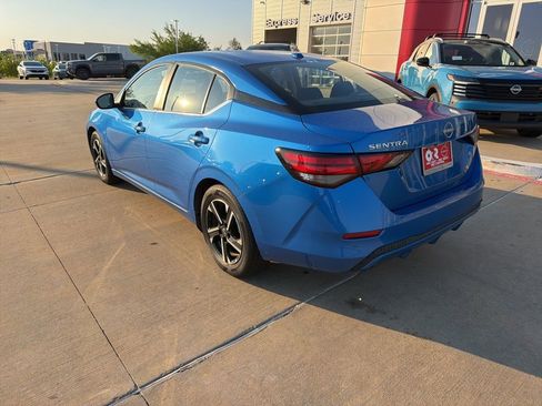 Used 2025 Nissan Sentra SV FWD image 3