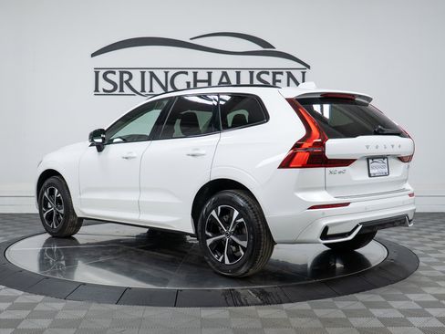 New 2026 Volvo XC60 B5 Core w/ Climate Package image 7