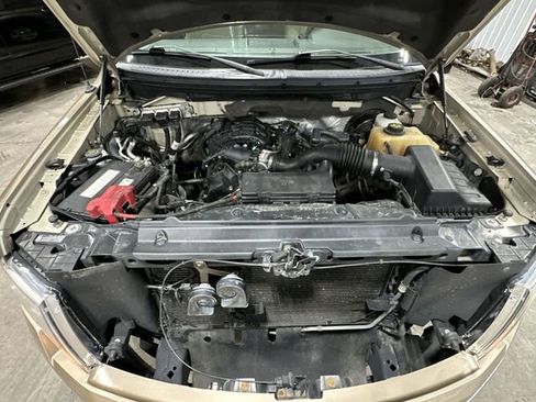 Used 2011 Ford F150 XLT image 21