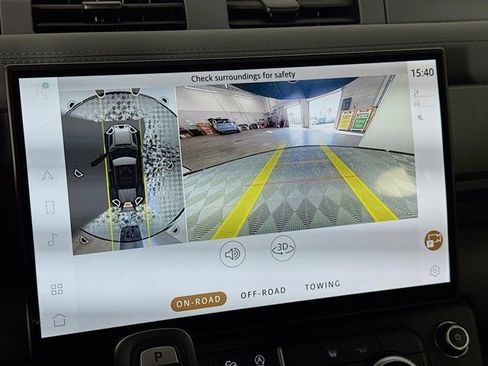 New 2026 Land Rover Defender 110 X-Dynamic SE image 17