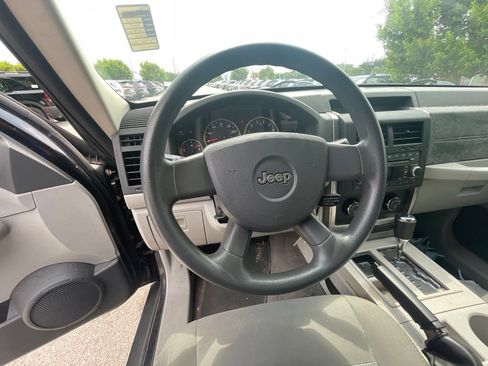 Used 2008 Jeep Liberty Sport w/ Popular Equipment Group RWD image 12