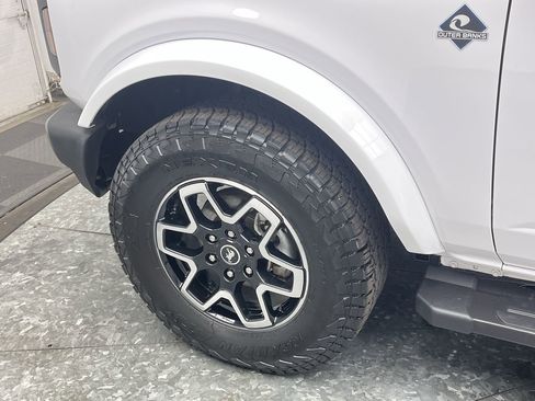 Used 2023 Ford Bronco Outer Banks image 31