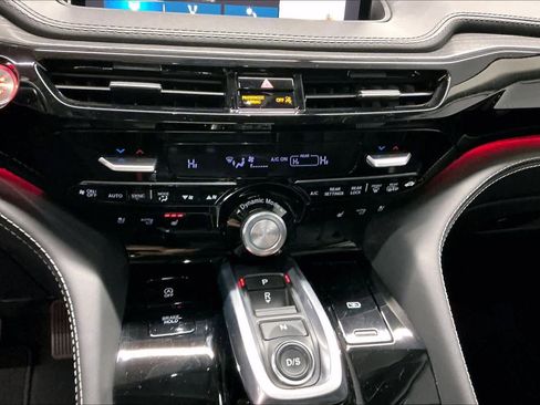 Used 2023 Acura MDX SH-AWD w/ Advance Package image 34