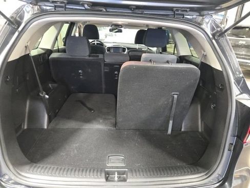 Used 2019 Kia Sorento AWD w/ LX Convenience Package image 12