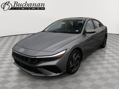 Used 2025 Hyundai Elantra Limited