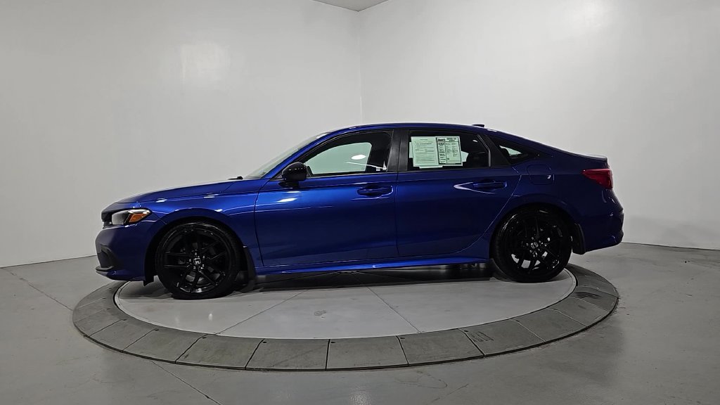 Used 2022 Honda Civic Sport image 2