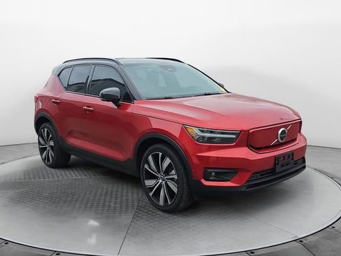 Used 2022 Volvo XC40 P8 Recharge Ultimate image 7