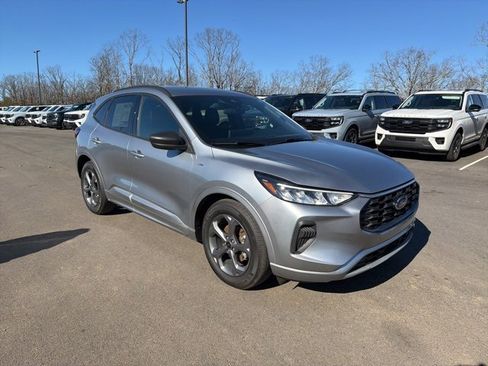 Used 2023 Ford Escape ST-Line w/ Tech Pack #1 image 4