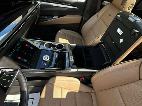 Certified 2026 Cadillac Escalade Luxury w/ Touring Package AWD/4WD image 29