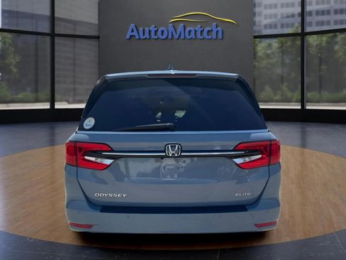 Used 2023 Honda Odyssey Elite image 9