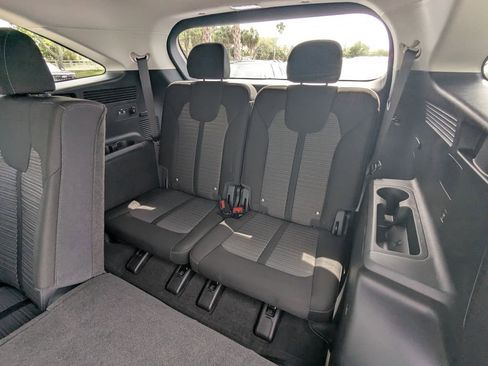 New 2026 Kia Sorento LX FWD image 18