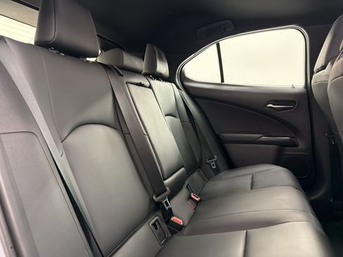 Used 2025 Lexus UX 300h FWD image 29