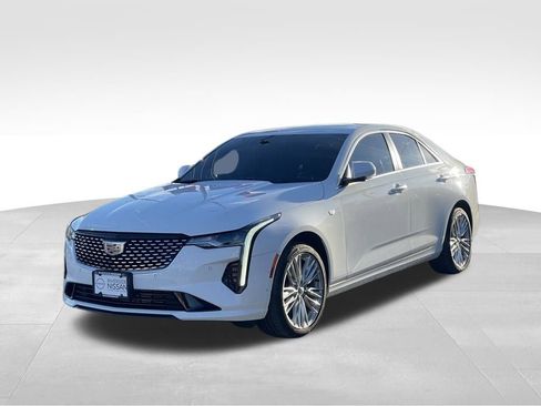Used 2022 Cadillac CT4 Premium Luxury image 2