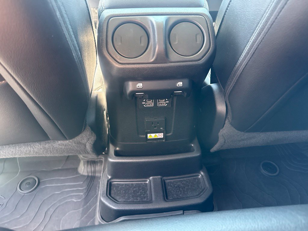 Used 2023 Jeep Wrangler Unlimited Sahara w/ Cold Weather Group AWD/4WD image 29
