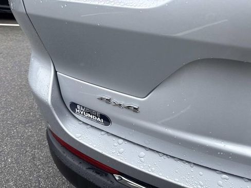 Used 2023 Jeep Grand Cherokee L Laredo image 7