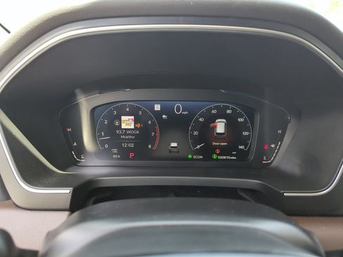 Used 2024 Honda Pilot Elite image 48