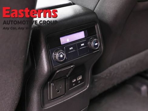 Used 2020 GMC Acadia SLE w/ Driver Convenience Package FWD image 24