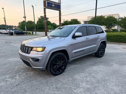 Used 2020 Jeep Grand Cherokee Altitude