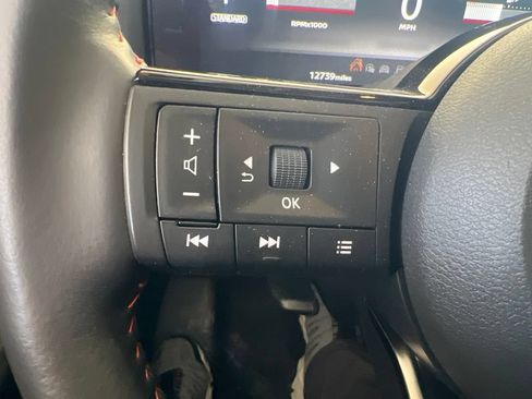 Used 2025 Nissan Kicks SR w/ SR Premium Package AWD/4WD image 57