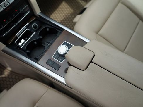 Used 2015 Mercedes-Benz E 350 4MATIC Wagon image 36