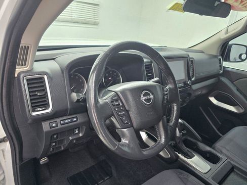 Used 2022 Nissan Frontier SV RWD image 12