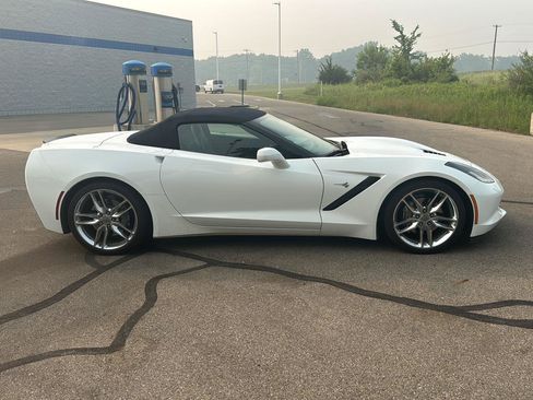 Used 2018 Chevrolet Corvette Stingray Convertible w/ 2LT Preferred Equipment Group RWD image 6