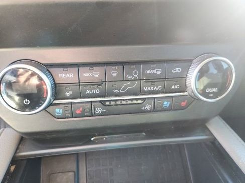 Used 2020 Ford Expedition Max XLT w/ Equipment Group 202A image 22