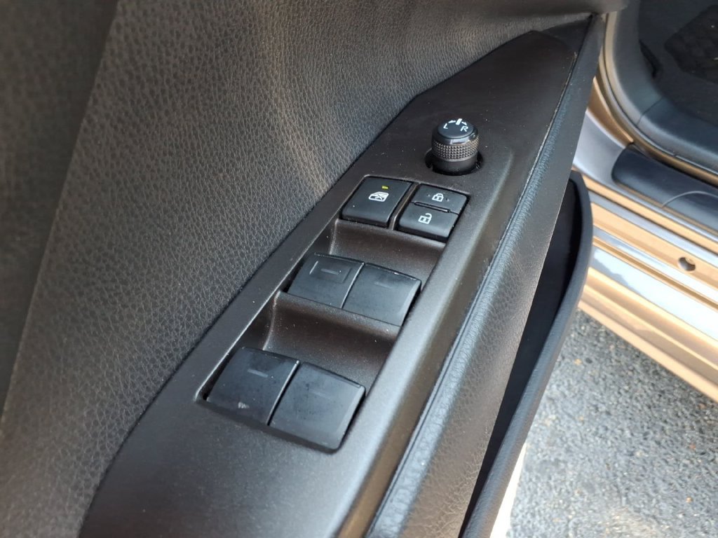 Used 2024 Toyota Camry SE w/ Convenience Package FWD image 7