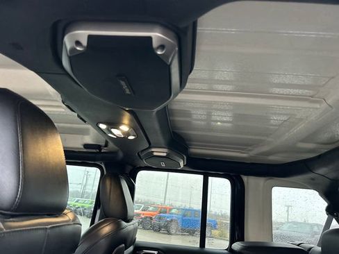 Used 2021 Jeep Wrangler Unlimited Rubicon w/ Xtreme Recon 35" Tire Package image 38