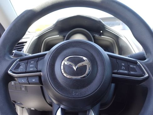 Used 2018 MAZDA MAZDA3 Sport w/ Preferred Equipment Package FWD image 17