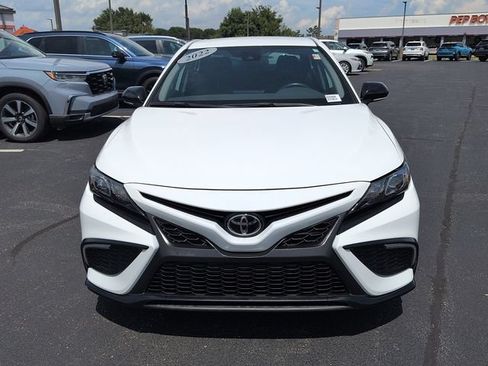 Certified 2022 Toyota Camry SE FWD image 2