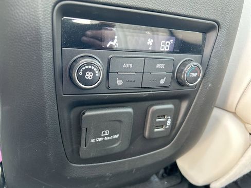 Used 2022 Buick Enclave Avenir AWD/4WD image 26