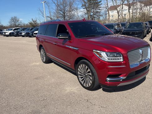 Used 2018 Lincoln Navigator Reserve w/ Technology Package image 21