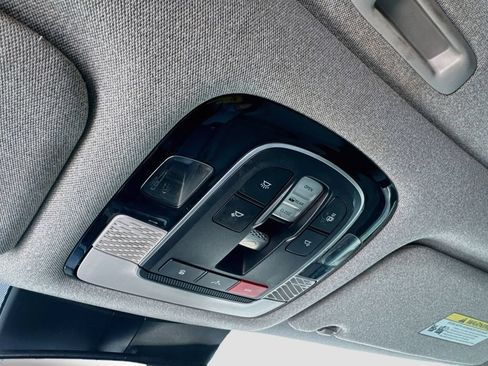 Used 2022 Hyundai Palisade Limited FWD image 15