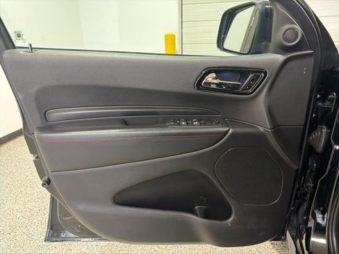 Used 2023 Dodge Durango GT image 9