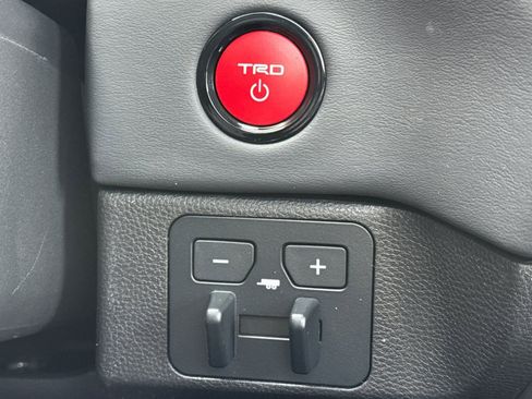 New 2025 Toyota Tundra Limited image 21