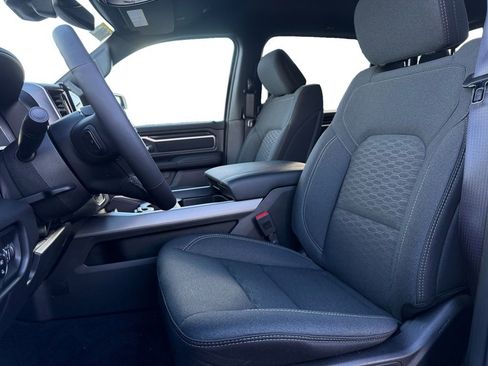New 2026 RAM 1500 Big Horn AWD/4WD image 9