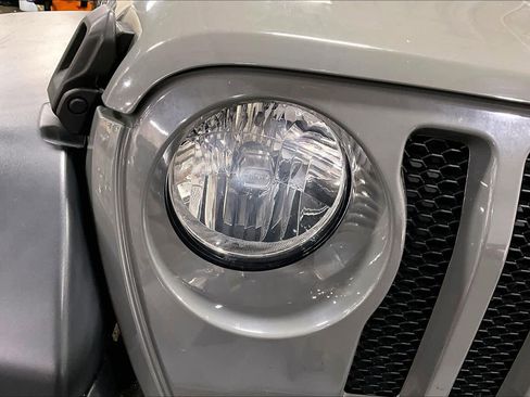 Used 2018 Jeep Wrangler Unlimited Sport S image 27