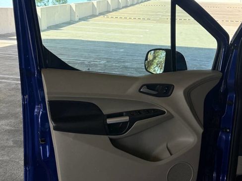 Used 2016 Ford Transit Connect Titanium image 17