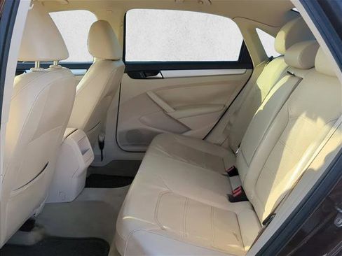 Used 2012 Volkswagen Passat 2.5 SE image 22