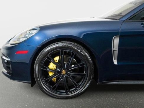 Used 2023 Porsche Panamera 4 Platinum Edition w/ Assistance Package image 18