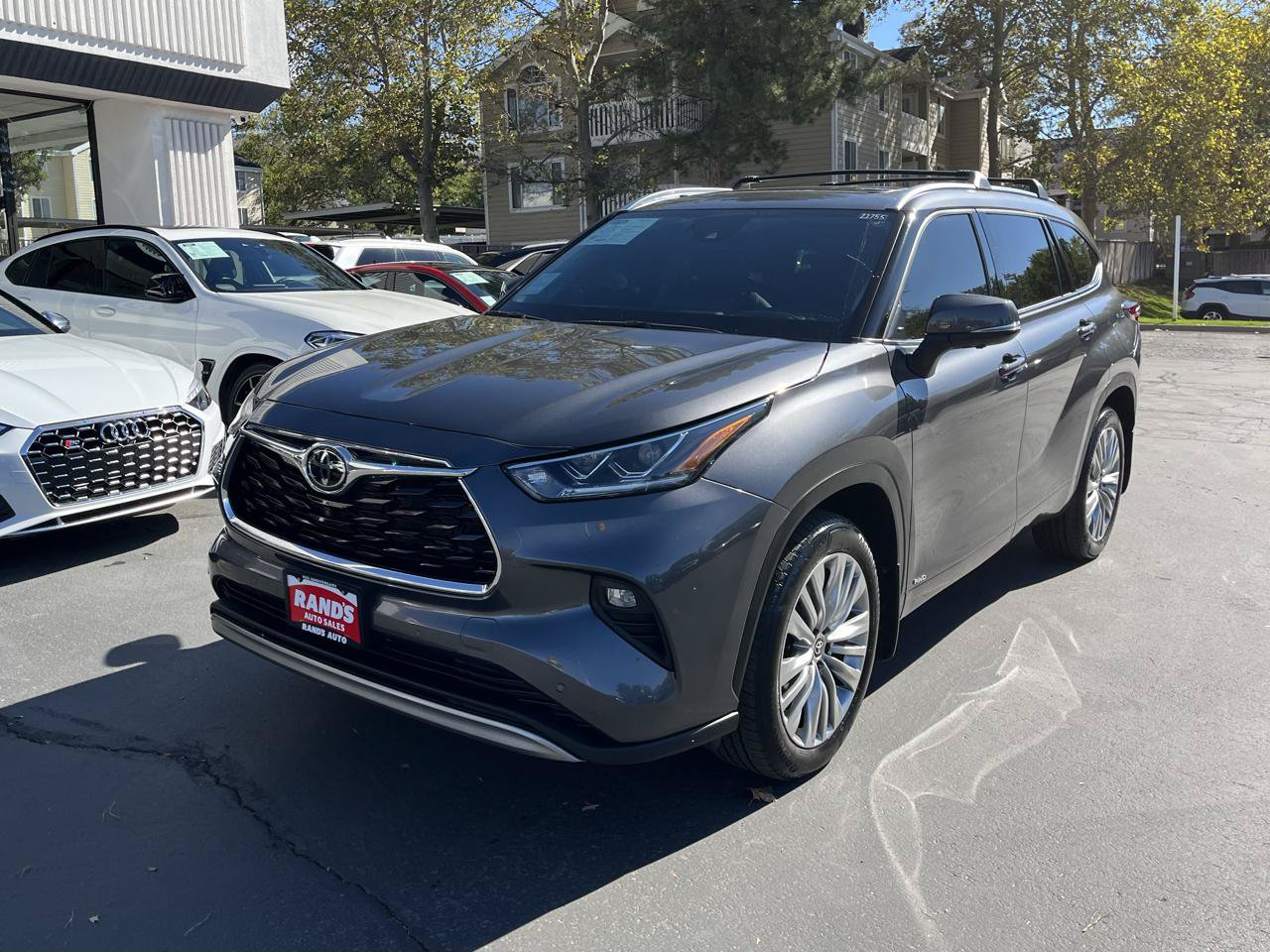 Used 2025 Toyota Highlander Platinum AWD/4WD image 14