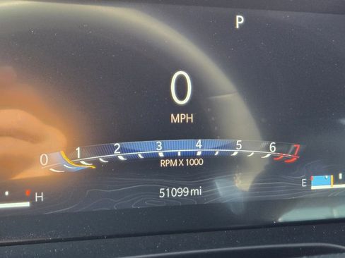 Used 2023 Jeep Grand Cherokee L Laredo image 21