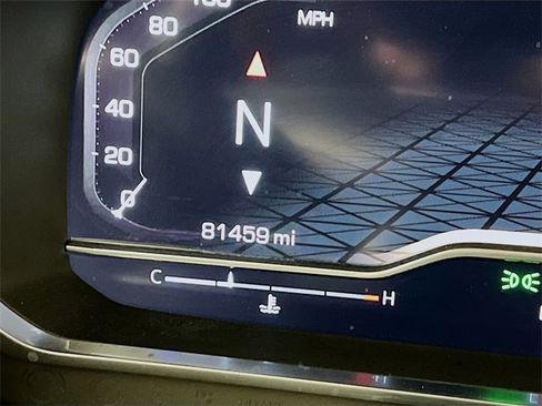 Used 2023 GMC Yukon SLT w/ SLT Premium Package image 15