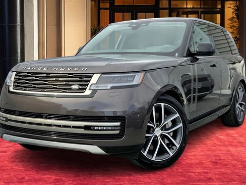New 2025 Land Rover Range Rover SE image 1
