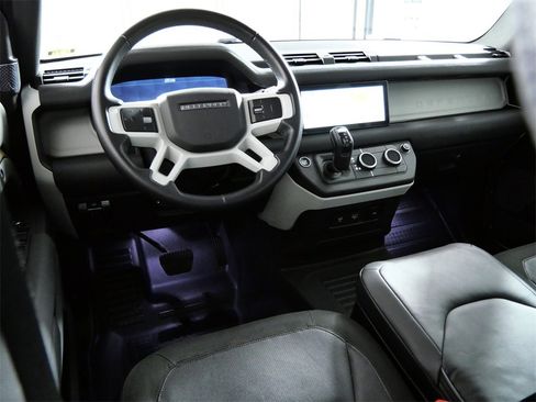 Used 2020 Land Rover Defender 110 S image 4